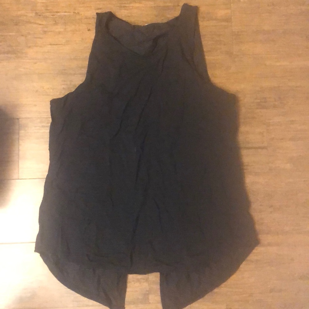 EUC tie back lululemon tank